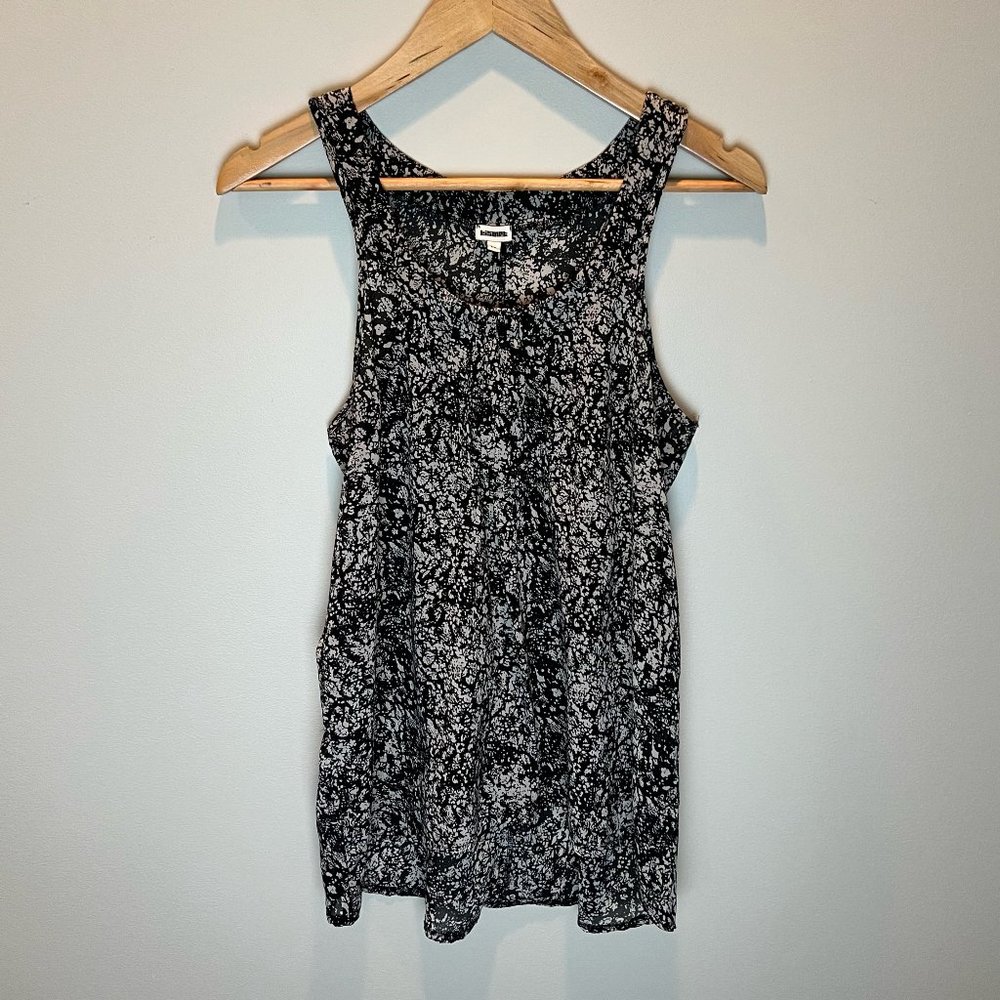 Monochrome Flowy Ruffled Chiffon Kismet Tank Top